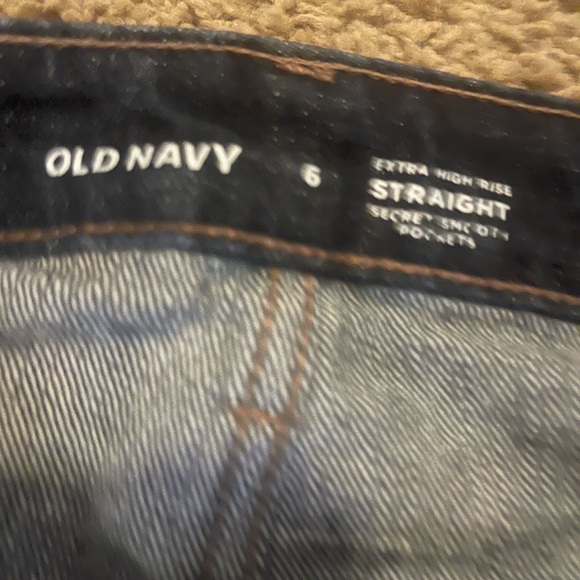 Old Navy Women’s Dark Blue Straight Jeans- size 6 - Picture 3 of 3